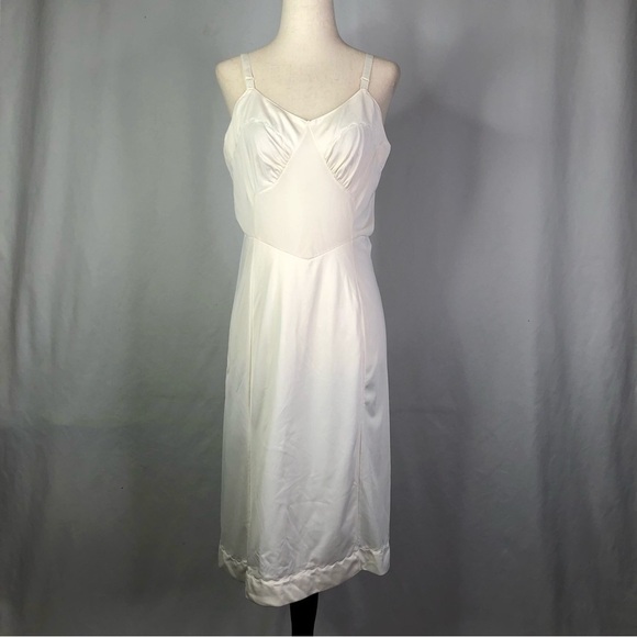 VINTAGE Aristocraft slip ivory scallop embroidery 38 tall bridal sissy grunge - Picture 1 of 8
